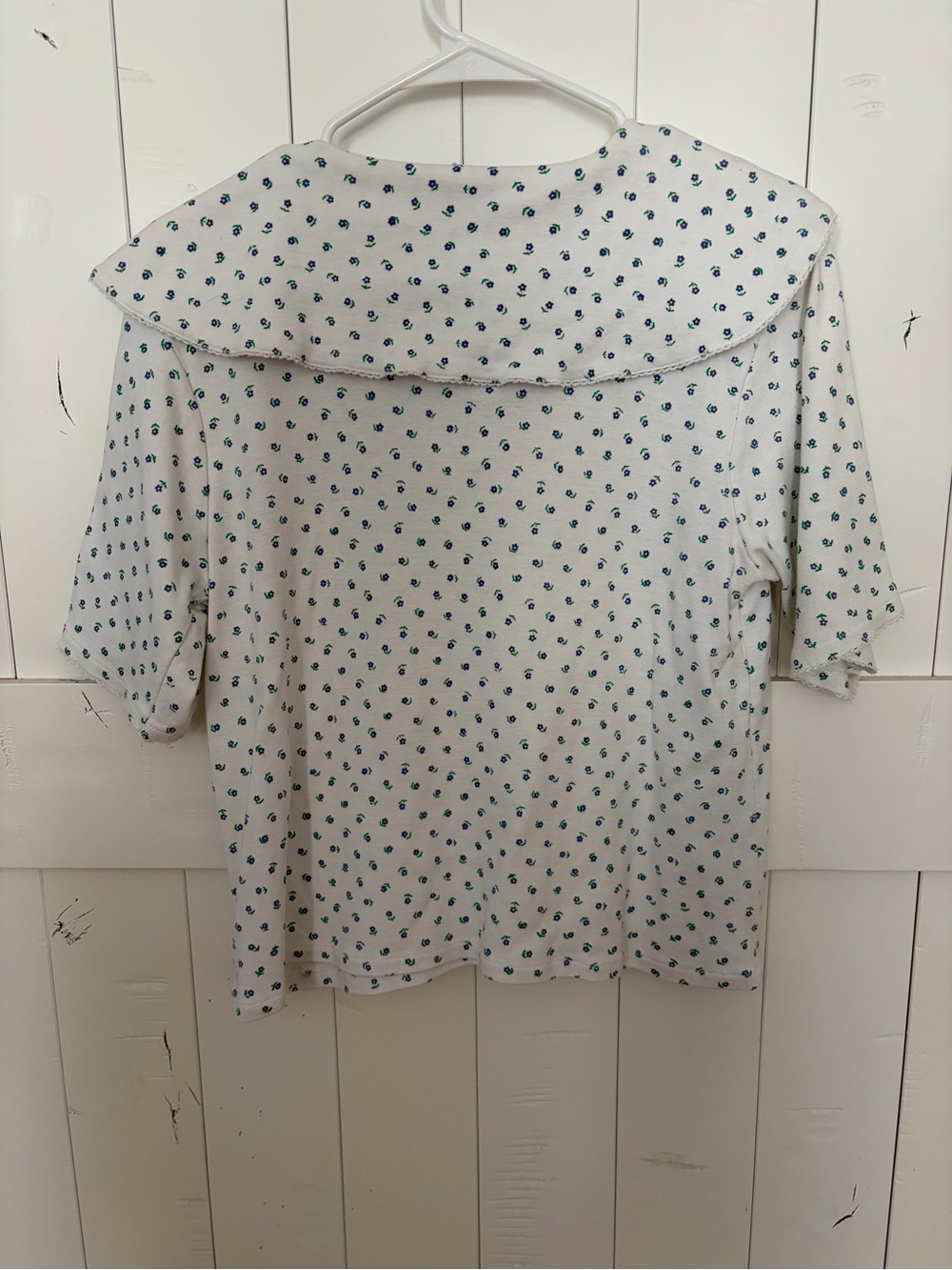 VTG White Sailor-Collar Top with floral Dot Print - Picture 8 of 9